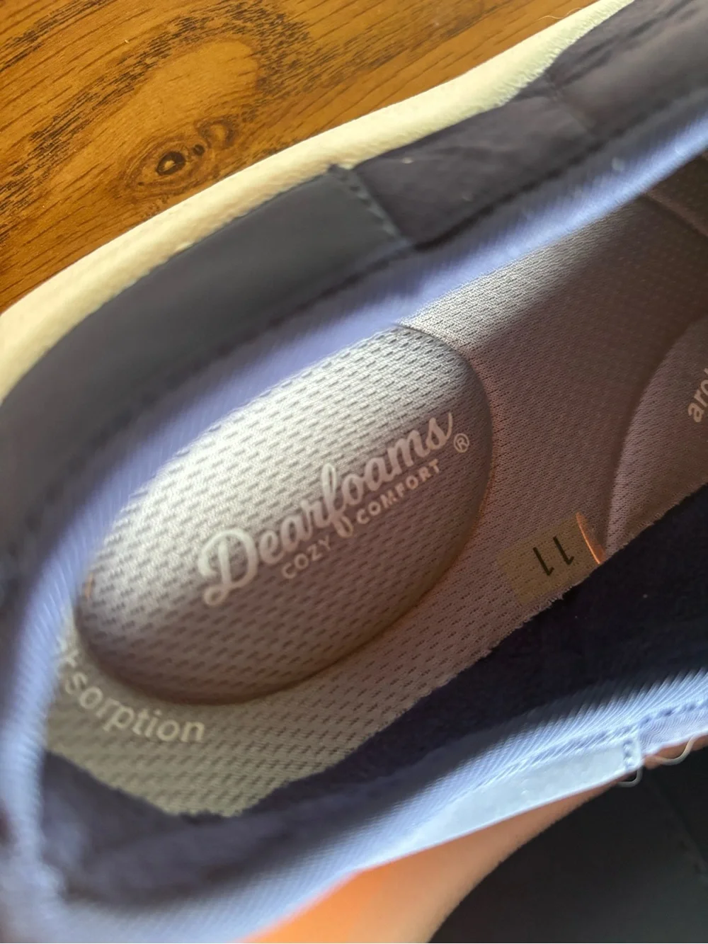 dearfoams Women’s Quilted Slip-On Mule in Navy and White